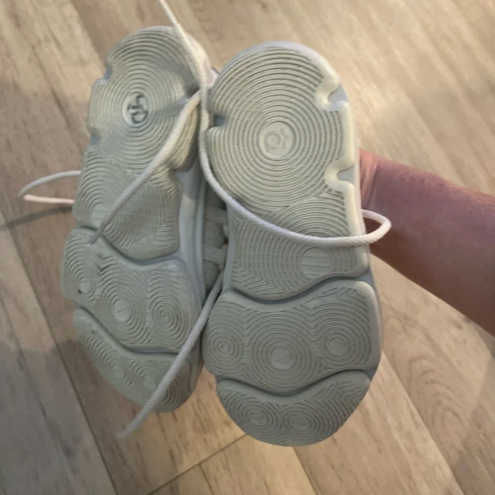 Nike white silver sneakers kids toddler boy 10.5
